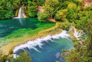 Makarska: dagtrip naar het Nationaal Park Krka met bezoek aan Šibenik