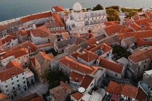 Makarska: dagtrip naar het Nationaal Park Krka met bezoek aan Šibenik