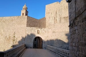 Randonnée sur l'île de Lokrum : histoire, nature et récits