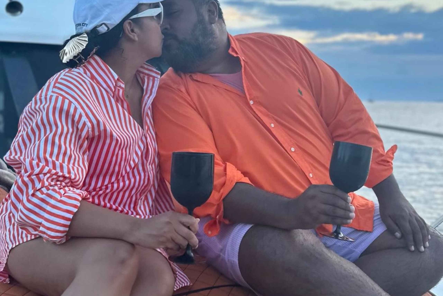 Luxe jacht: Sunset Blue Cave & Panoramic Tour met wijn