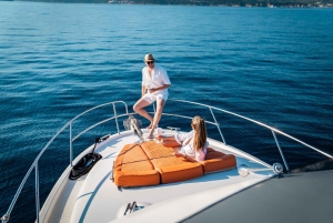 Luxe jacht: Sunset Blue Cave & Panoramic Tour met wijn