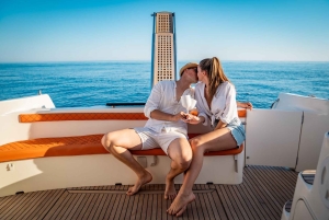 Luxe jacht: Sunset Blue Cave & Panoramic Tour met wijn