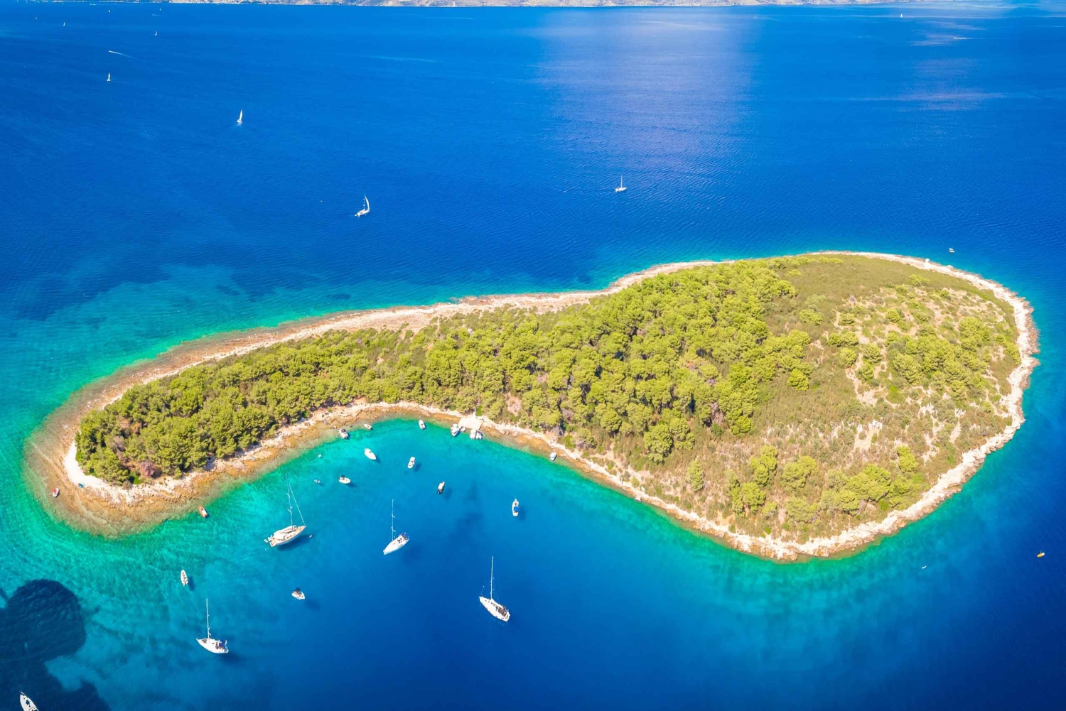 Makarska: 3 saarta, luola, kalliot, Jelsa, laguuni, Golden Horn