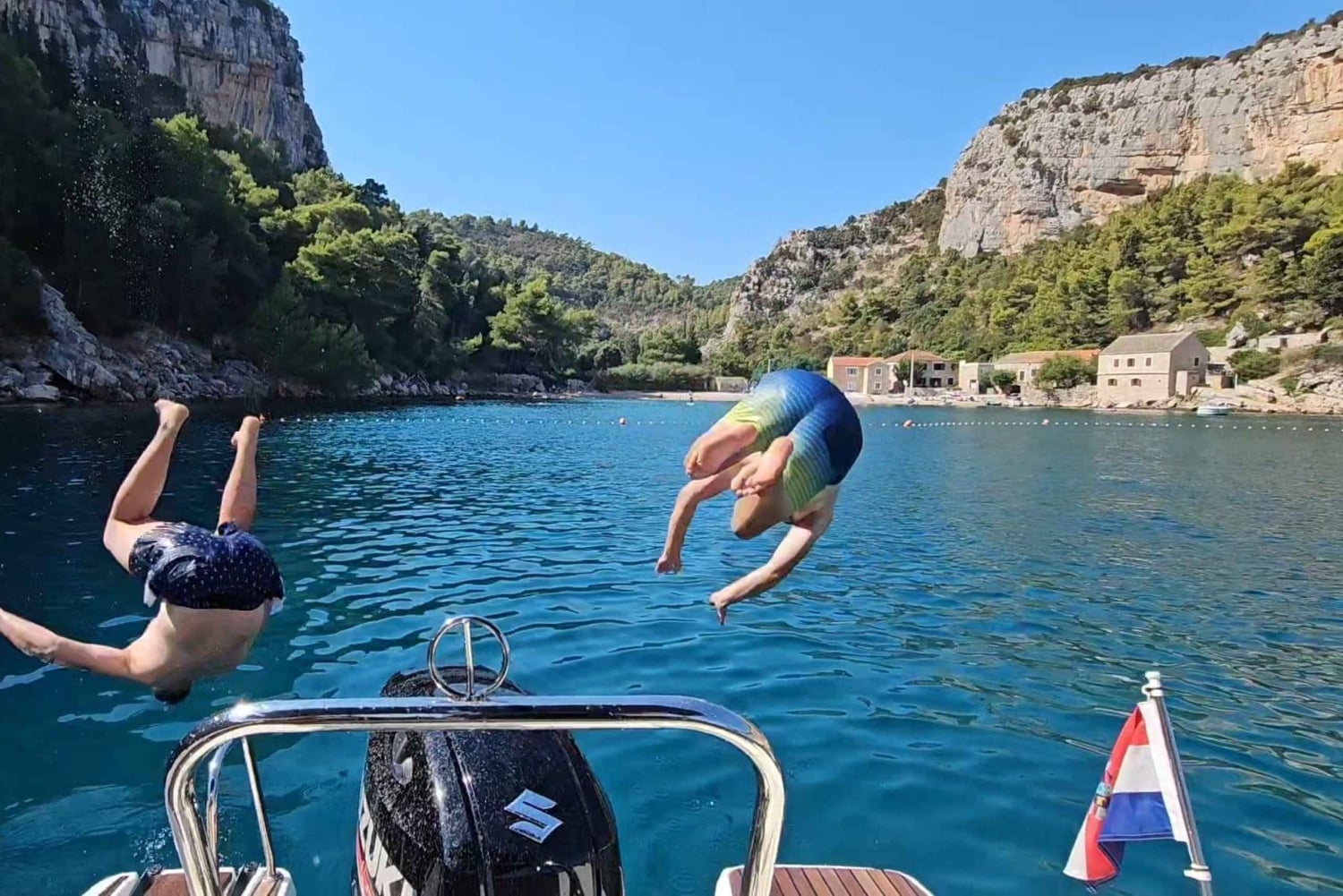 Makarska: 3-island Speedboat Cave & Blue Lagoon Tour