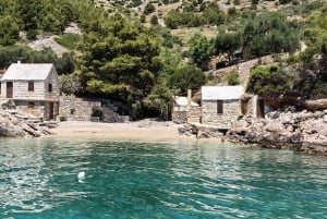 Makarska: 3-island Speedboat Cave & Blue Lagoon Tour