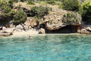 Makarska: 3-island Speedboat Cave & Blue Lagoon Tour