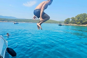 Makarska: 3-Island Speedboat Golden Horn & Blue Lagoon Tour