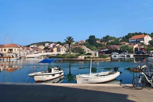 Makarska: 3-Island Speedboat Golden Horn & Blue Lagoon Tour