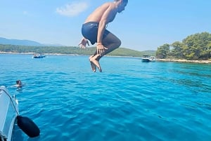 Makarska: 3-Insel-Schnellboot-Tour zum Goldenen Horn und zur Blauen Lagune