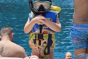 Makarska: luxe speedboottocht langs 4 eilanden met stad Hvar