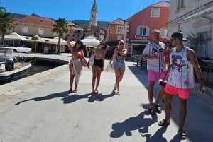 Makarska: luxe speedboottocht langs 4 eilanden met stad Hvar