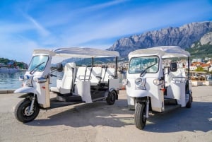 Makarska: Skywalk Tuk-Tuk-kierros Skip-the-Line-lippujen kanssa.