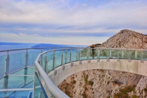 Makarska: Skywalk Tuk-Tuk-kierros Skip-the-Line-lippujen kanssa.