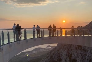 Makarska: Skywalk Tuk-Tuk-kierros Skip-the-Line-lippujen kanssa.