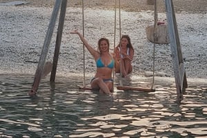 Makarska: Tour al tramonto in motoscafo verso la baia nascosta dell'isola di Brač