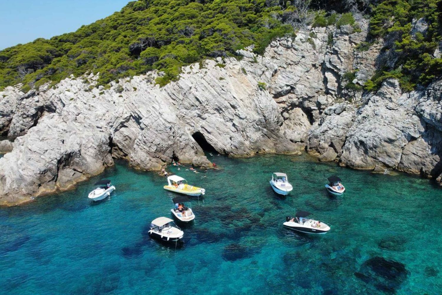 Гавань Фрапа: водная прогулка по 7 пещерам с напитками и сноркелингом