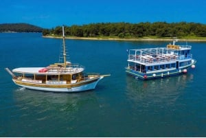 Medulin: tour en barco de 1 día a Kamenjak y Levan con almuerzo