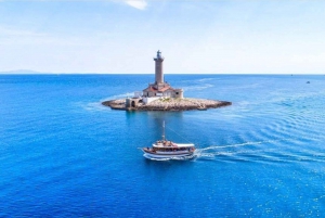 Medulin: Private Boat Tour with Swimming, Caves, and Islands