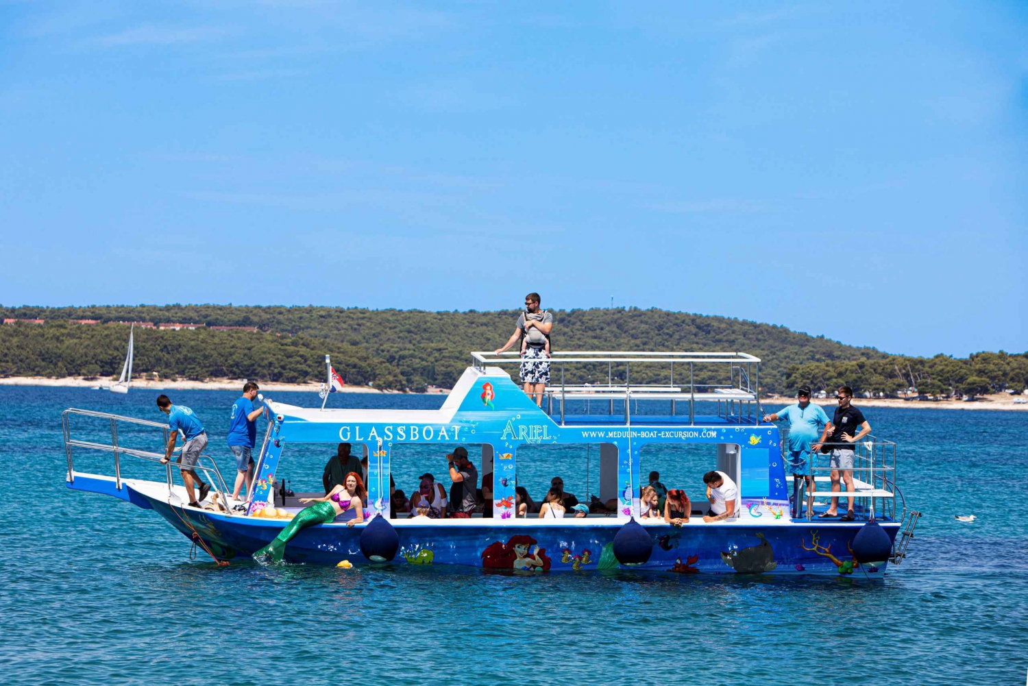 Medulin: Prywatna wycieczka łodzią ze szklanym dnem na wyspę Levan