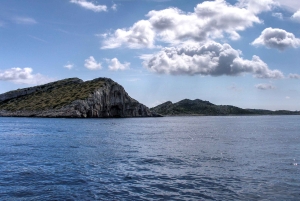 Excursión a Mikado Kornati con paradas para hacer esnórquel y una ruta de senderismo