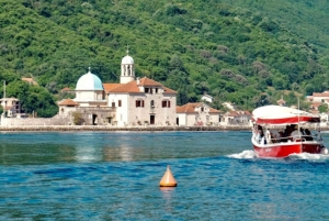 モンテネグロ・ツアーとコトル湾ボートクルーズ（オプショナル