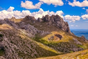 Aventura em quadriciclo todo-o-terreno nas montanhas