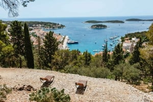 Split: Heldags katamarancruise til Hvar og Pakleni-øyene