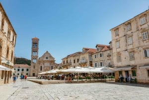 Split: Katamaran-Tour nach Hvar und zu den Pakleni-Inseln