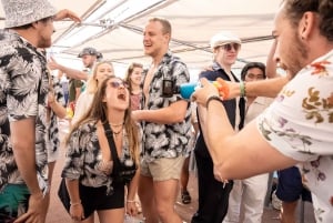 Opsplitsen: Blue Lagoon Bootfeest met DJ's, Shots & After-Party