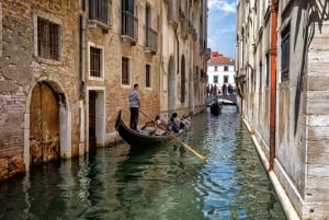Ab Rovinj: Bootsfahrt nach Venedig mit Tages/One-Way-Option