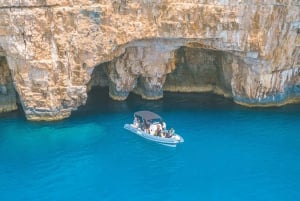 Fra Trogir eller Split: Heldags tur til den blå hule og Hvar Island
