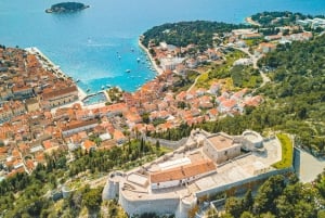 De Trogir ou Split: Excursão de 1 Dia Hvar e Gruta Azul