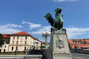 Fra Zagreb: Omvisning i Ljubljana, Postojna-grotten og Predjama-slottet