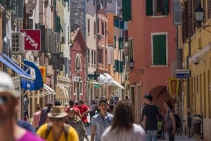 Pola: Crociera di un'intera giornata a Rovigno, fiordo di Leme e bagno nelle isole