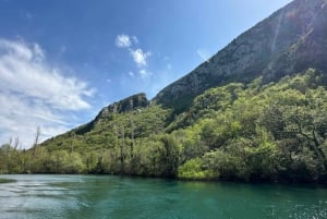 Omiš: Passeio de barco de 2 horas pelo rio Cetina e visita ao parque natural