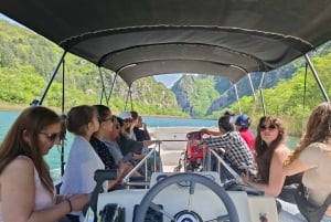 Omiš : croisière de 2 heures sur la rivière Cetina en bateau transparent et visite du Beer Garden