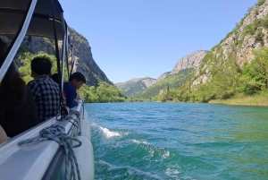 Omiš : croisière de 2 heures sur la rivière Cetina en bateau transparent et visite du Beer Garden