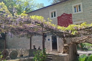 Omiš : croisière de 2 heures sur la rivière Cetina en bateau transparent et visite du Beer Garden