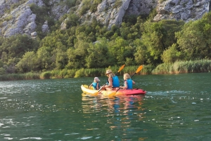 Omiš/Split: 4 timers kajaksejlads i det beskyttede naturparkområde Cetina