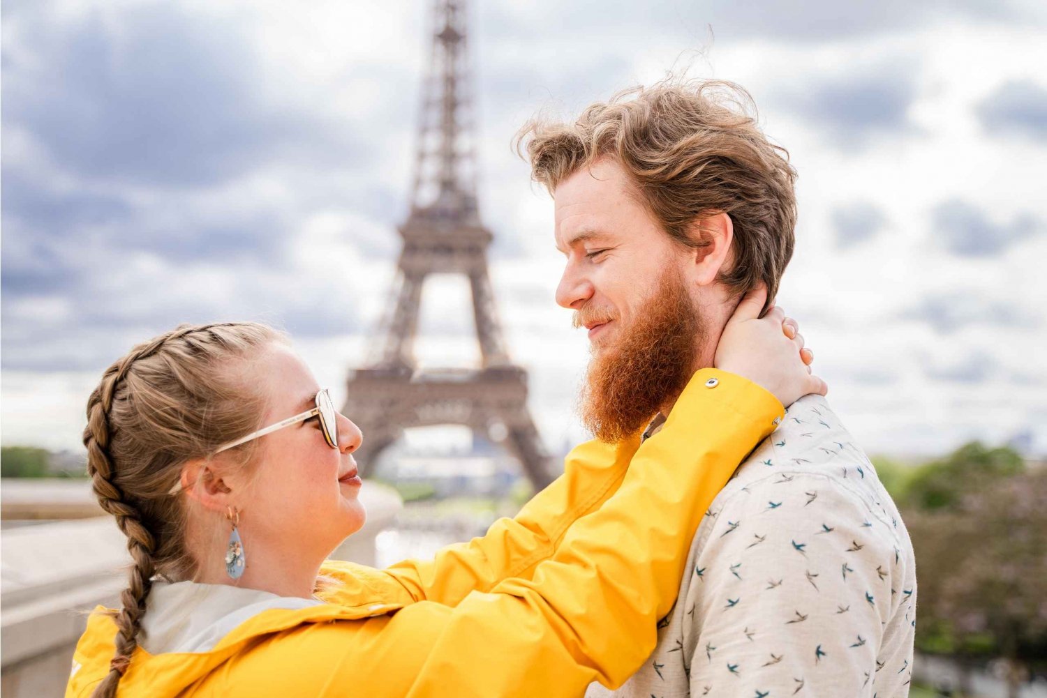 Paris:Eiffel Tower&Louvre professional quick+chic photoshoot