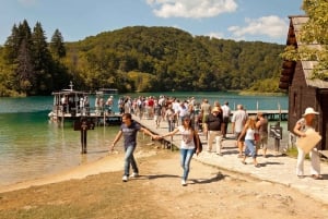 Plitvicer Seen: geführter Rundgang mit Bus- und Bootsfahrt
