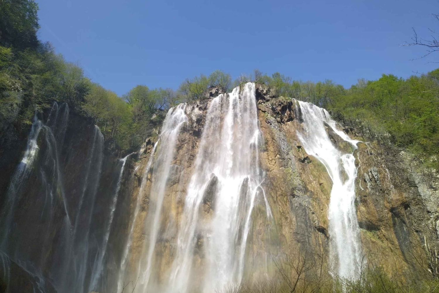 Plitvicer Seen: Geführter Rundgang mit Bootsfahrt