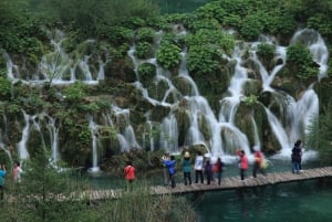 Fra Omiš: Lille gruppetur til Nationalparken Plitvicesøerne