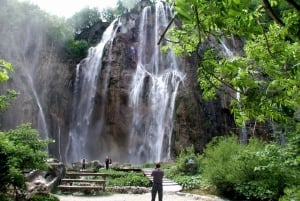 Parque Nacional dos Lagos de Plitvice: Viagem de 1 dia a partir de Omiš