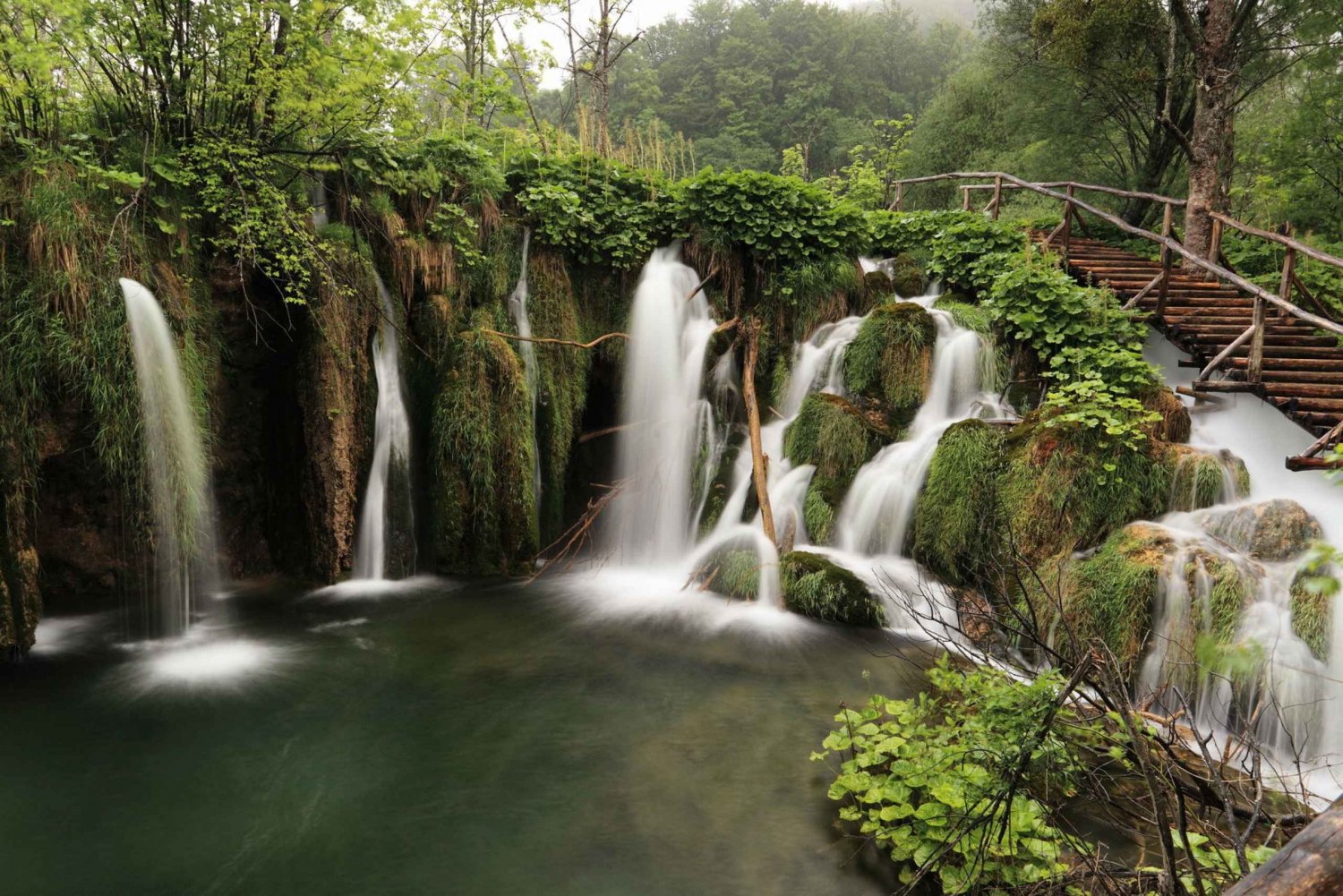 Plitvice Lakes: Non Guided Tour from Split