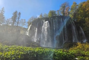 Plitvice: Geführte Tour durch die Plitvicer Seen mit Bootsfahrt