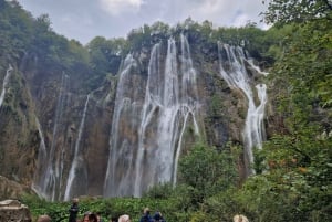 Plitvice: Geführte Tour durch die Plitvicer Seen mit Bootsfahrt