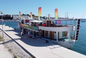 Poreč: Boat Party with transfer from Pula