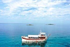 Poreč: panoramische ochtendcruise tussen 20 eilanden met drankjes