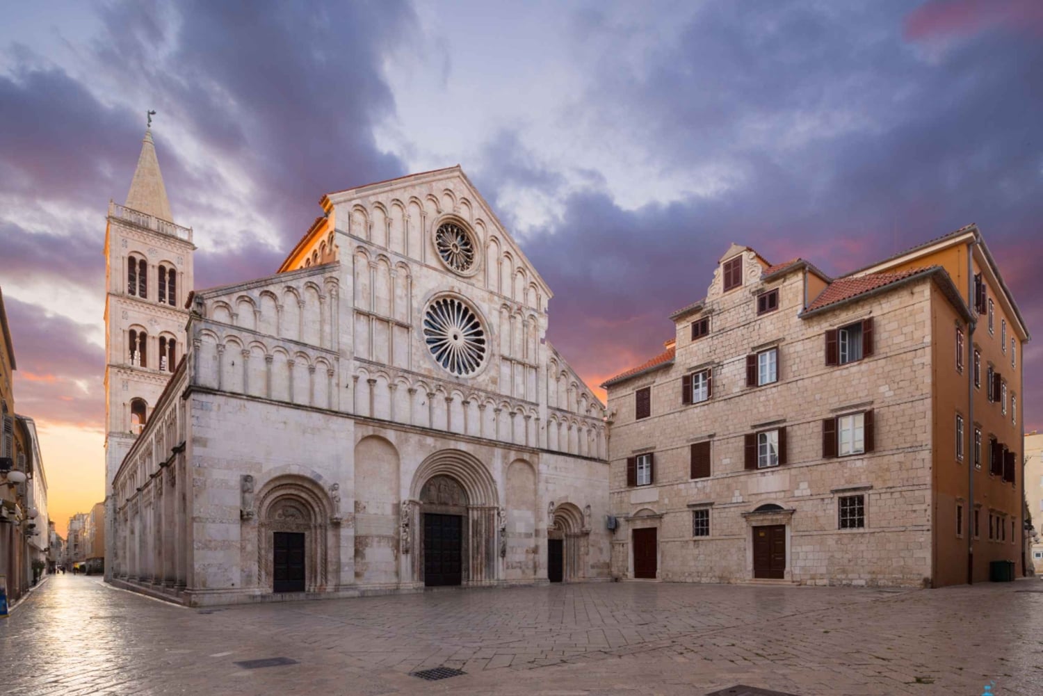 Private 4h Zadar Old Town Walking Tour with Port Pick-Up